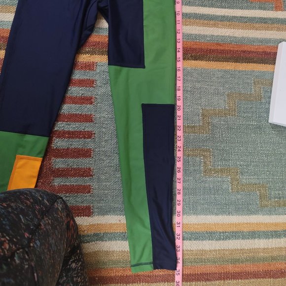 LAAIN Colorblock activewear SET medium - Picture 10 of 14